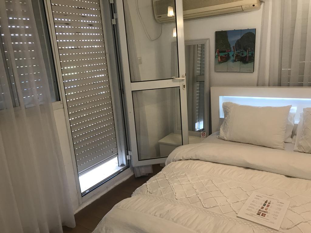 Appartamento Charming Unit With Pool And Great Amenities Rishon Leziyyon Esterno foto