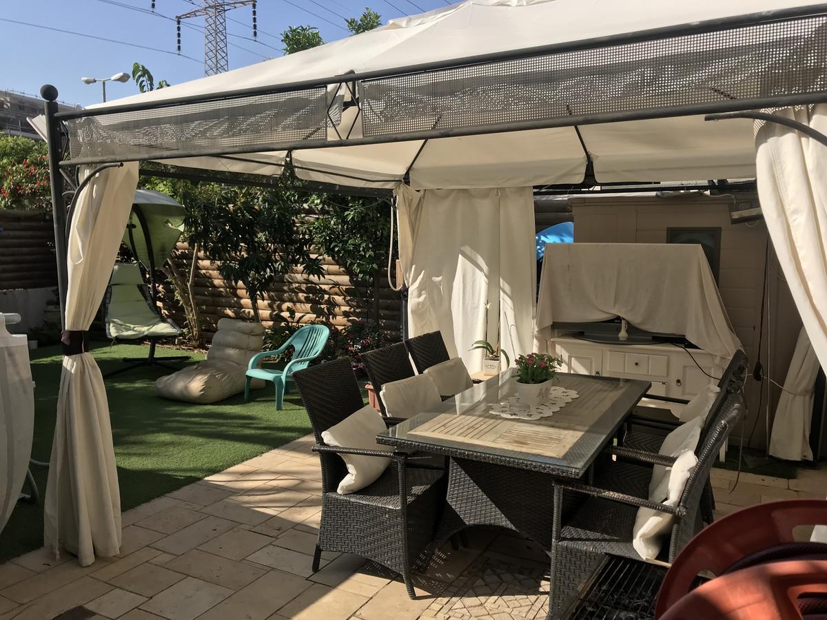 Appartamento Charming Unit With Pool And Great Amenities Rishon Leziyyon Esterno foto