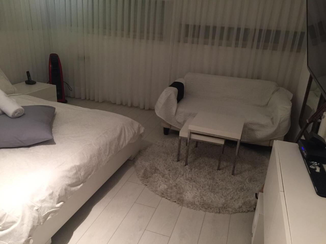 Appartamento Charming Unit With Pool And Great Amenities Rishon Leziyyon Esterno foto