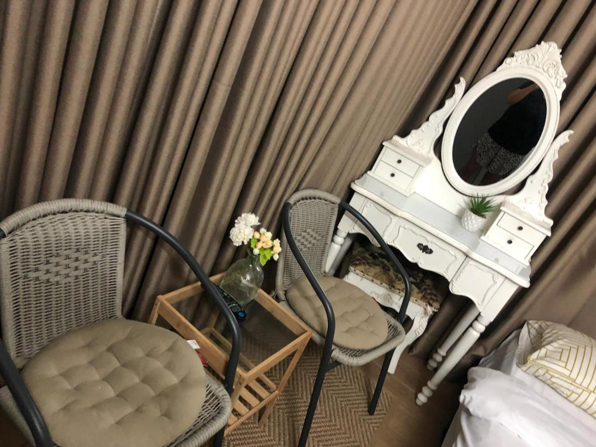 Appartamento Charming Unit With Pool And Great Amenities Rishon Leziyyon Esterno foto