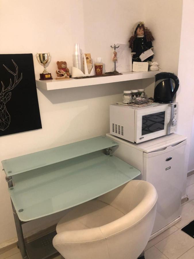 Appartamento Charming Unit With Pool And Great Amenities Rishon Leziyyon Esterno foto